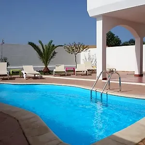 Villa Real Oliva, Corralejo